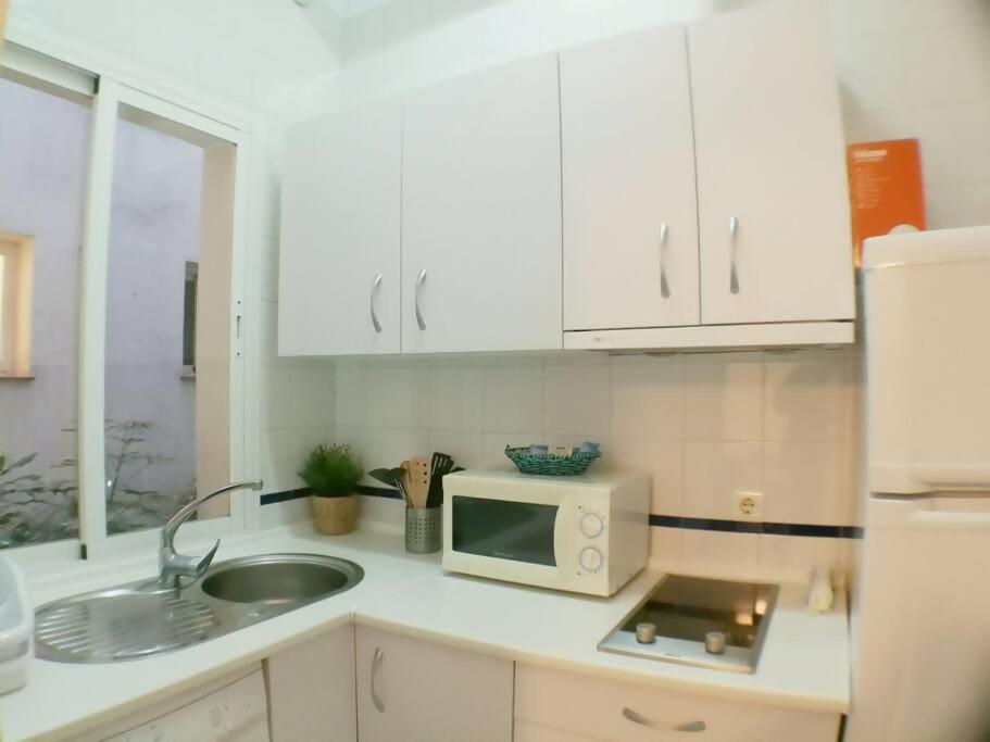 C Palacio Parking Segun Disponibilidad Sevilla Buitenkant foto